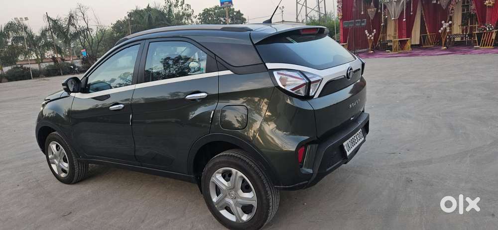 Tata Nexon 1.2 Revotron Xm (s), 2024, Petrol