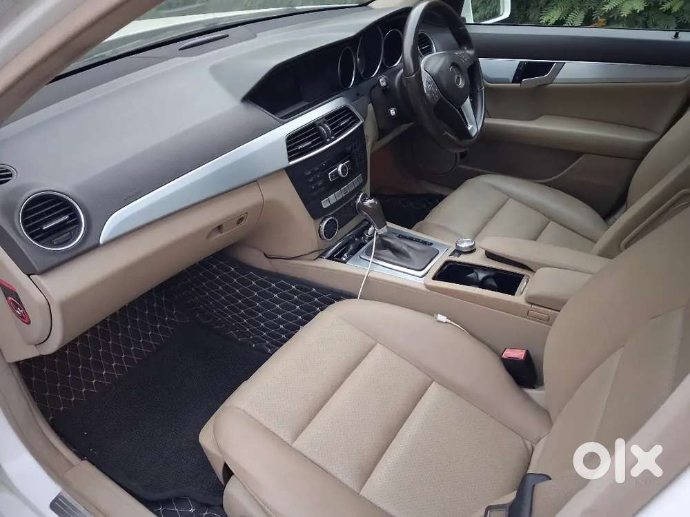 Mercedes-benz C Class 2013 Petrol 25111 Km Driven