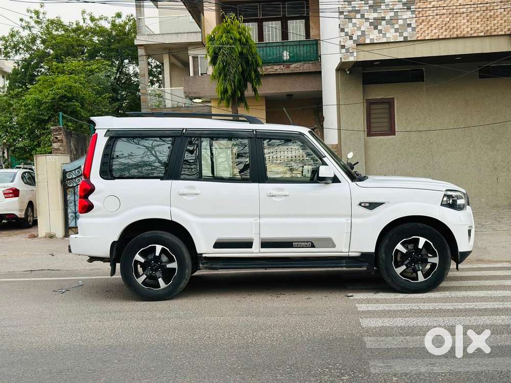 Mahindra Scorpio Classic 2.2 S 11 Mt 7 Str, 2024, Diesel