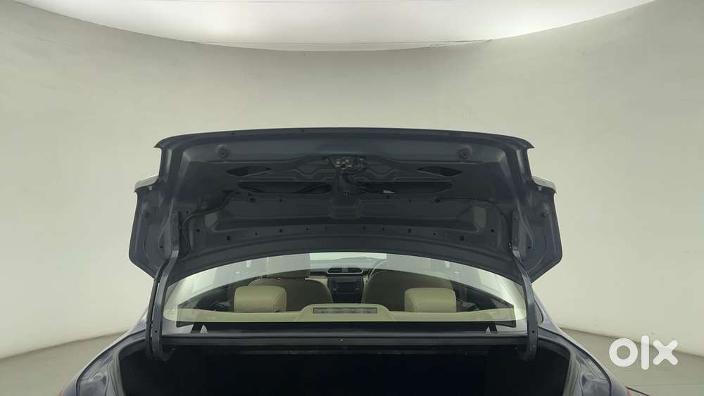 Maruti Suzuki Dzire 1.2 Vxi Amt, 2018, Petrol
