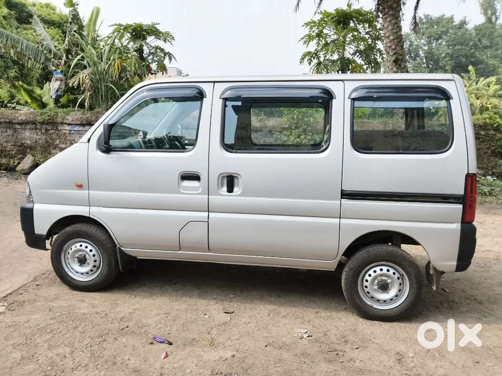 Maruti Suzuki Eeco 2025 Petrol 9300 Km Driven , 10 Months Old