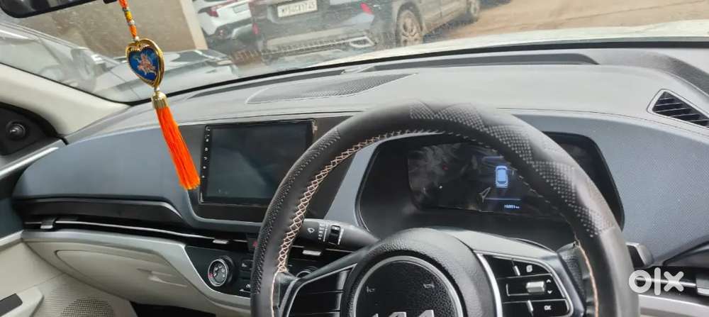 Kia Carens 2023 Petrol 25000 Km Driven