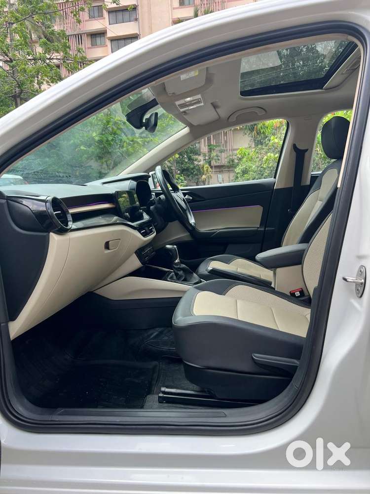 Skoda Slavia 1.0 Tsi Style At, 2023, Petrol