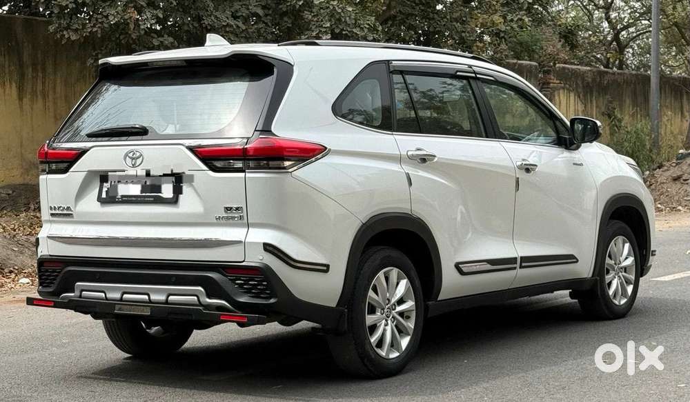 Toyota Innova Hycross 2.0 Vx (o) Hybrid 7 Str, 2024, Petrol