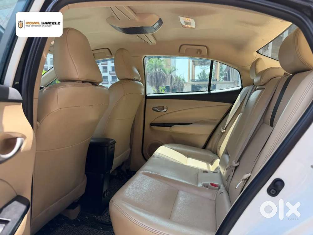 Toyota Yaris V Cvt, 2020, Petrol