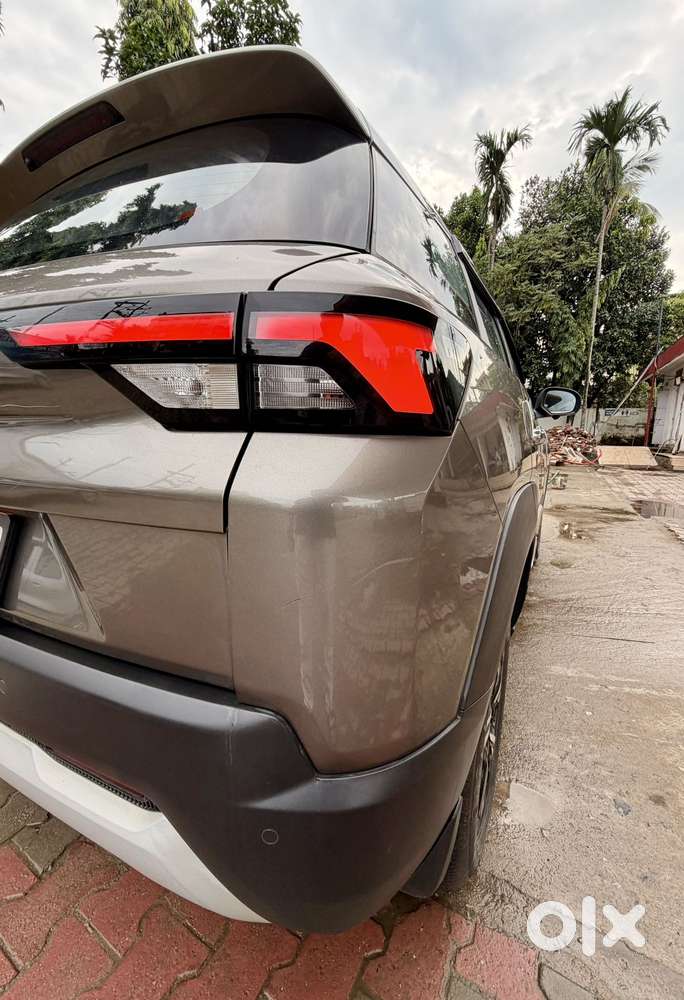 Maruti Suzuki Brezza 1.5 Zxi Plus Smart Hybrid, 2024, Petrol