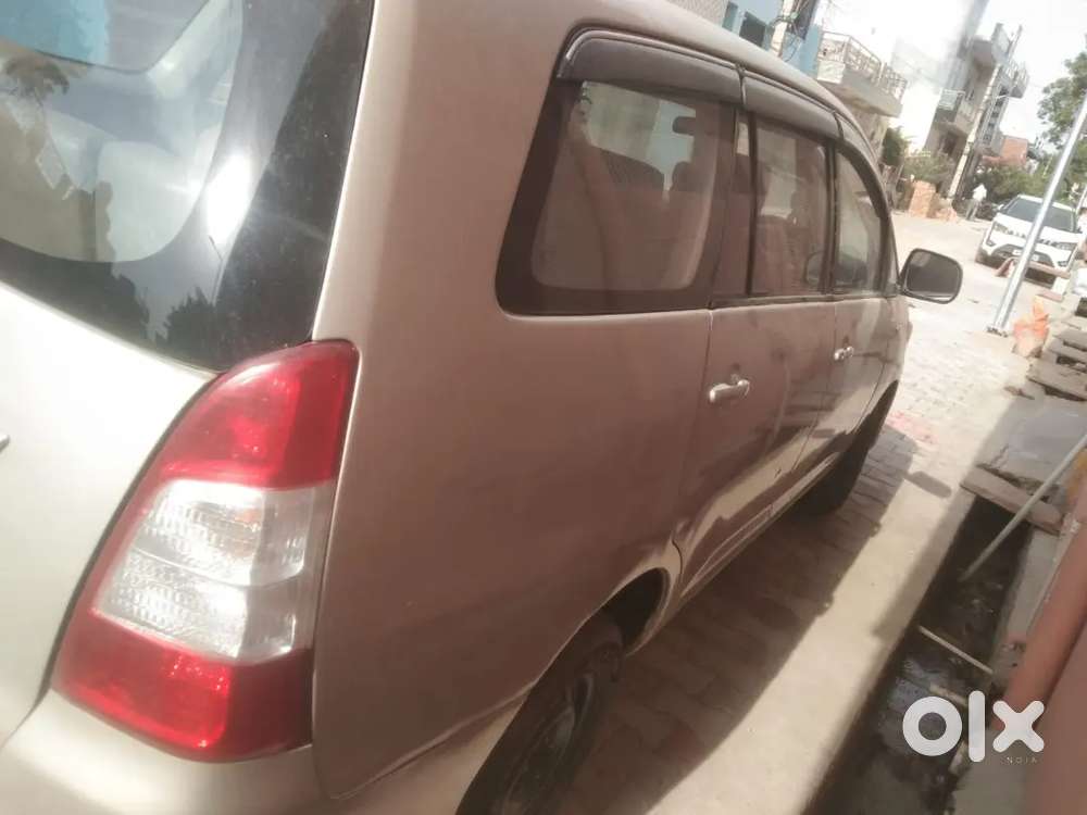 Toyota Innova 2015 Diesel 165000 Km Driven