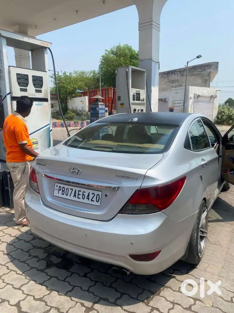 Hyundai Verna 2012 Diesel 185000 Km Driven