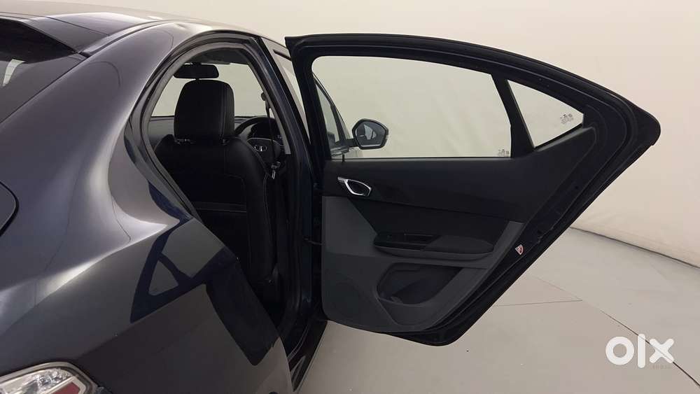 Tata Tigor Xza, 2018, Petrol