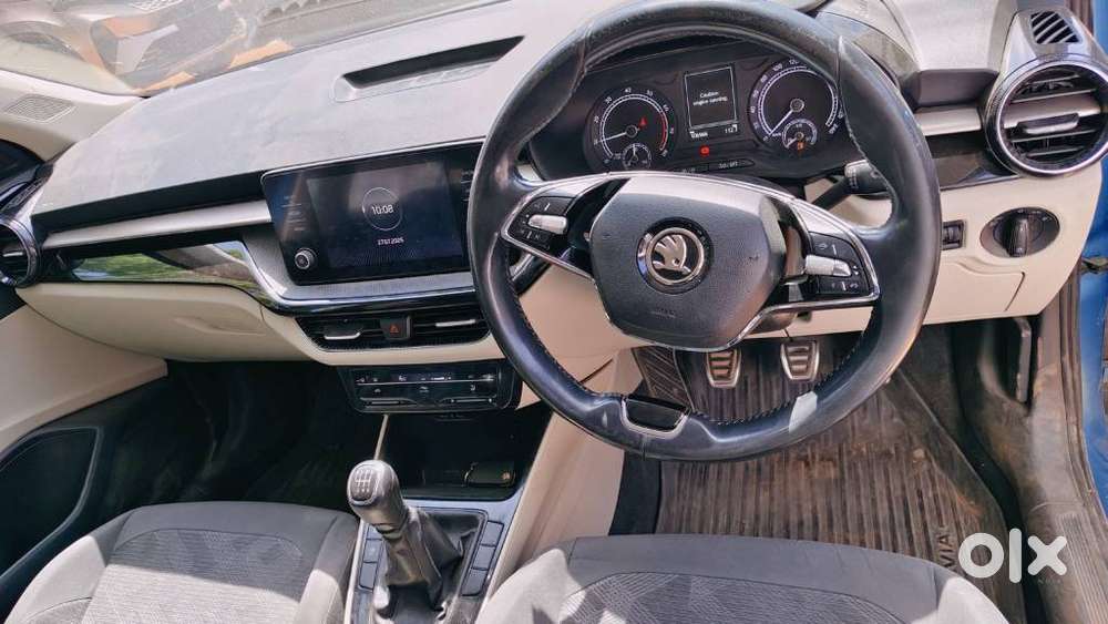 Skoda Slavia Ambition 1.0l Tsi Mt, 2022, Petrol