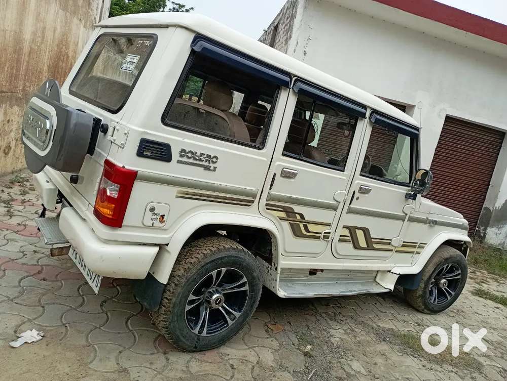 Mahindra Bolero Neo Plus 2012