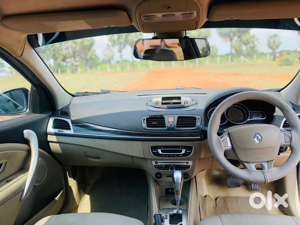Renault Fluence 2011 Petrol 130000 Km Driven