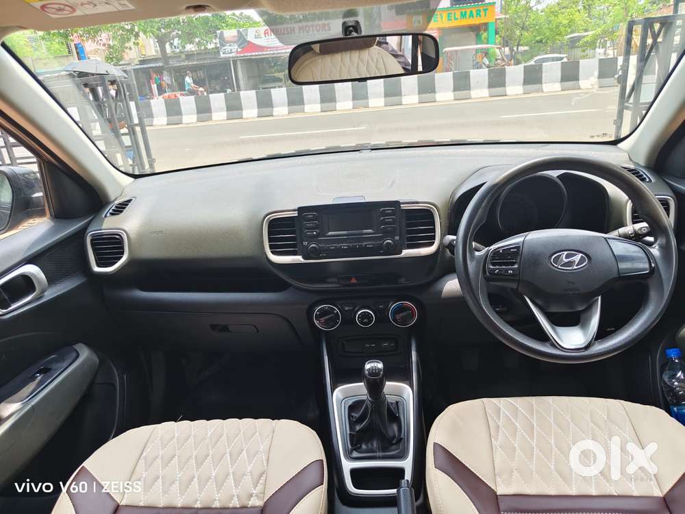 Hyundai Venue, 2021, Petrol