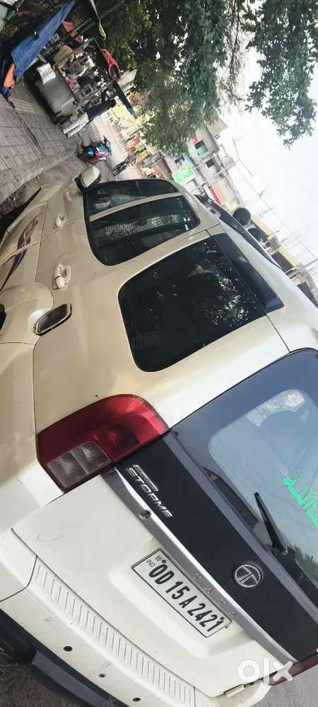 Tata Safari Storme 2013