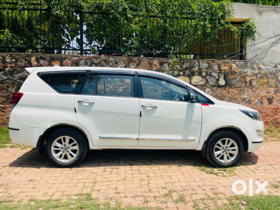 Toyota Innova Crysta 2.4 G Mt, 2018, Diesel