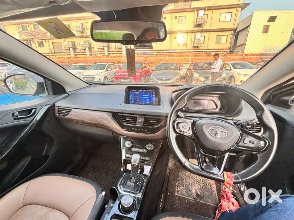Tata Nexon, 2022, Petrol