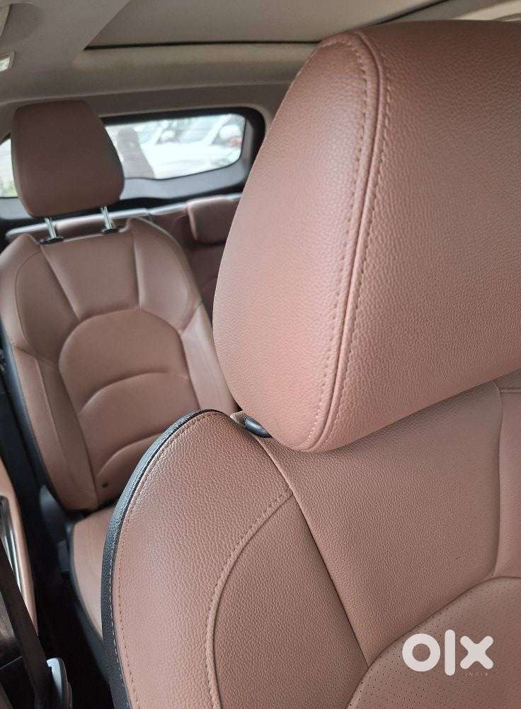 Mg Hector Plus Sharp Pro 1.5 Turbo Petrol Cvt 6 Str Dual Tone, 2023,..