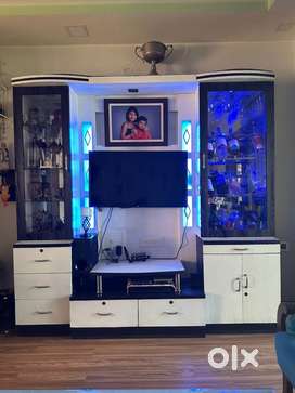 Showcase Buy Sell Used Furniture in Kharghar OLX