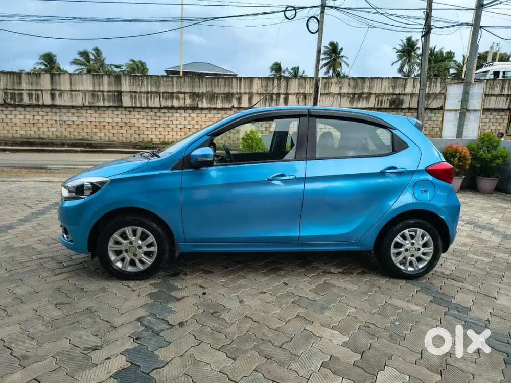 Tata Tiago Xza, 2018, Petrol