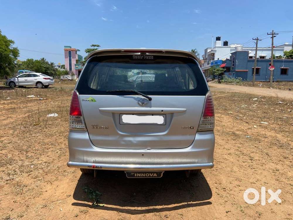 Toyota Innova 2011 Diesel Well Maintained And Company Service Record