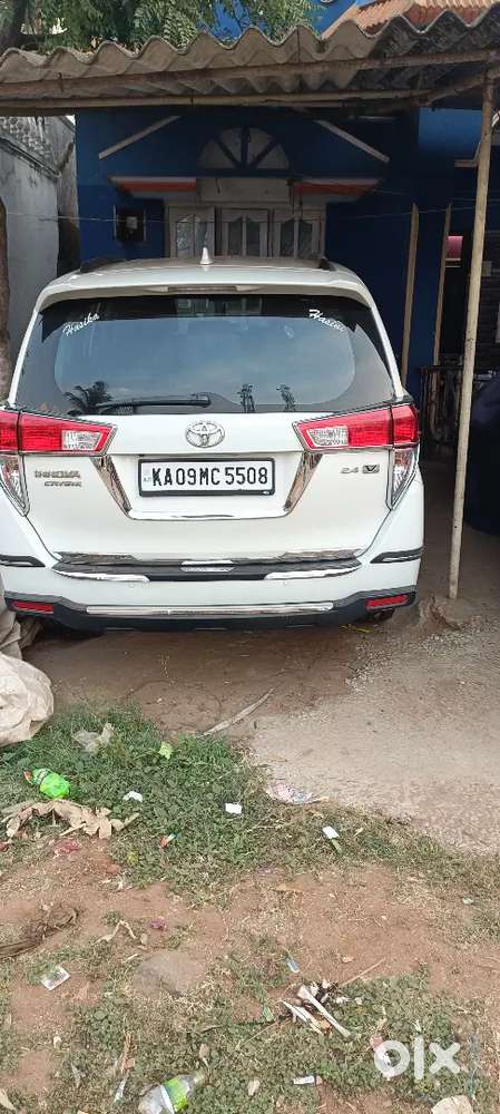 Toyota Innova Crysta 2016 Diesel 94000 Km Driven