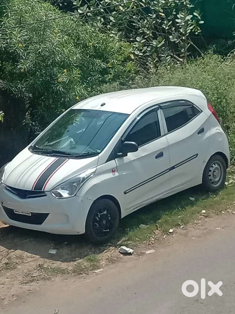 Hyundai Eon Magna 2017 Good Condition Tyre 70%
