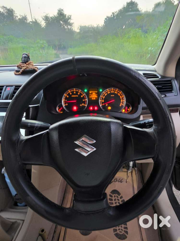 Maruti Suzuki Swift Dzire 1.2 Vxi Bsiv, 2016, Cng & Hybrids
