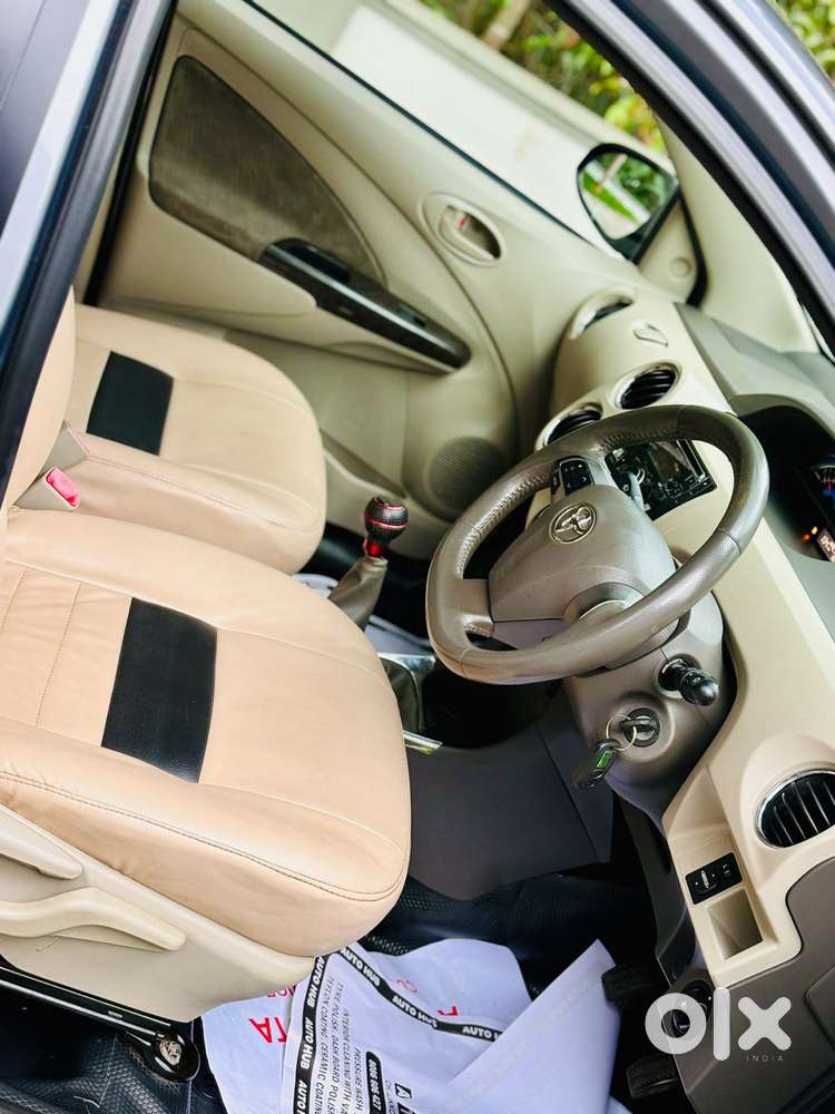 Toyota Etios Liva Vx Dual Tone, 2015, Petrol