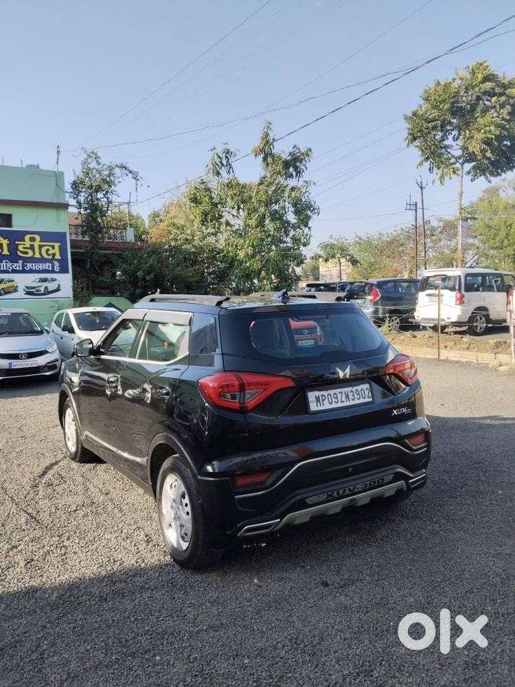 Mahindra Xuv300 W4, 2023, Cng & Hybrids
