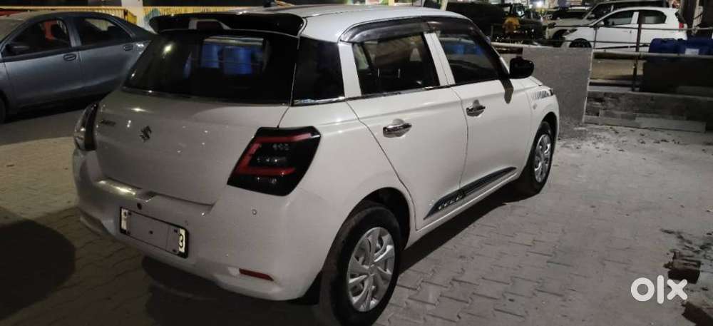Maruti Suzuki New-gen Swift Lxi, 2025, Petrol