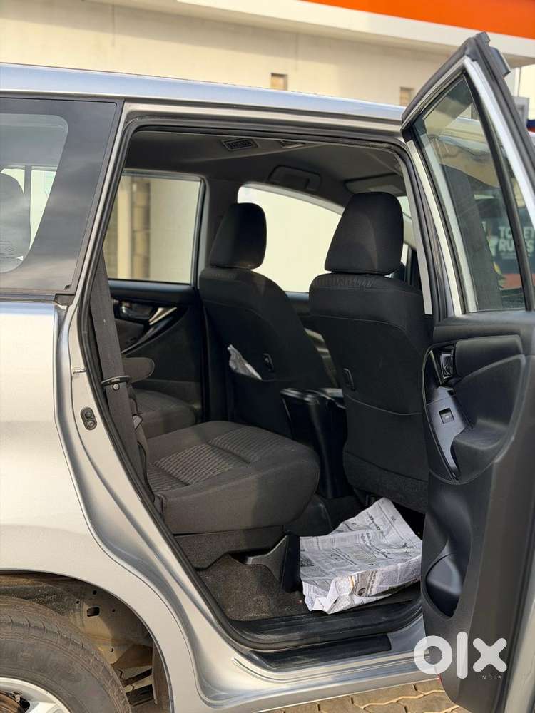 Toyota Innova Crysta 2.8 Gx At, 2017, Diesel