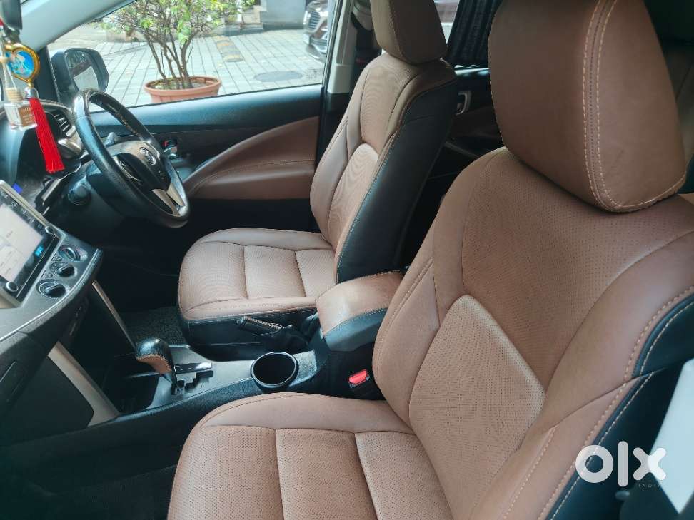Toyota Innova Crysta 2.8 Gx At 8s, 2022, Petrol