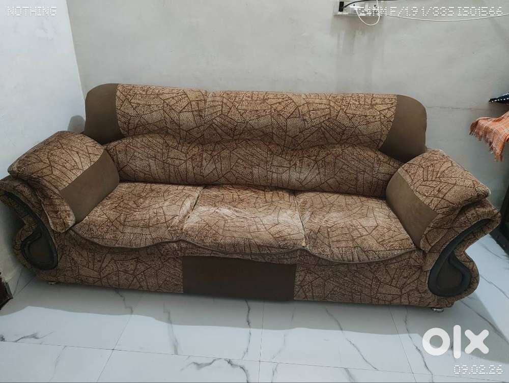 Sofa set 5 seater very good condition