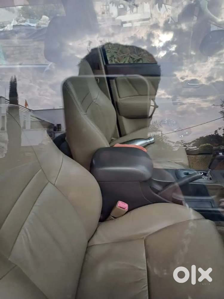 Toyota Fortuner Legender 2013 Diesel 96000 Km Driven