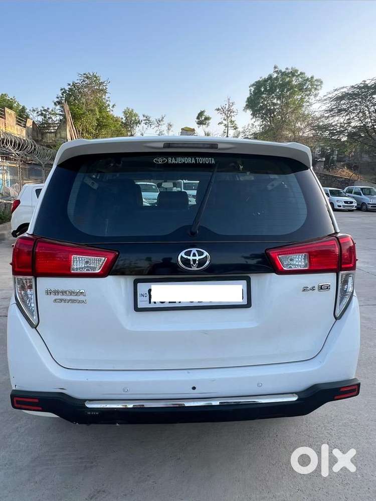 Toyota Innova Crysta 2017 Diesel 230000 Km Driven