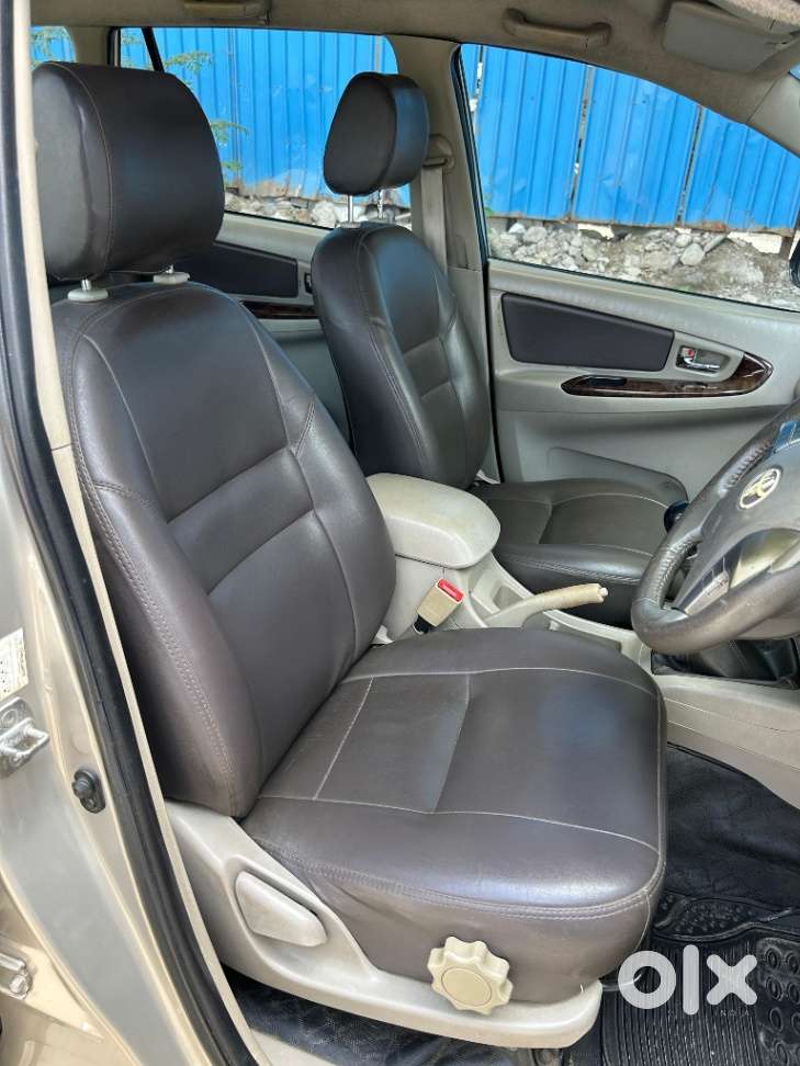 Toyota Innova 2.0 Vx (petrol) 8 Seater Bs Iv, 2014, Diesel