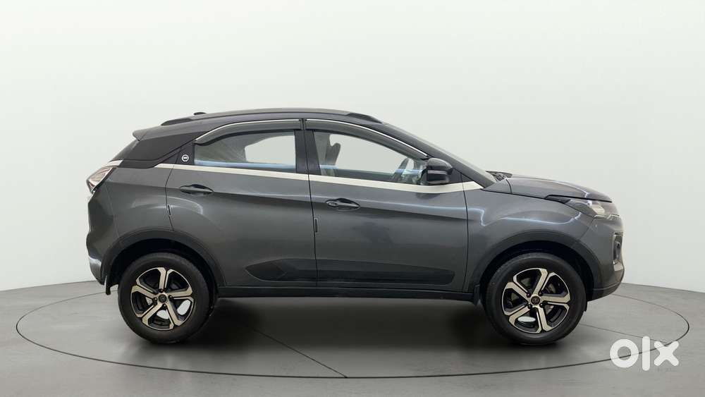 Tata Nexon 1.2 Revotron Xza Plus, 2023, Petrol