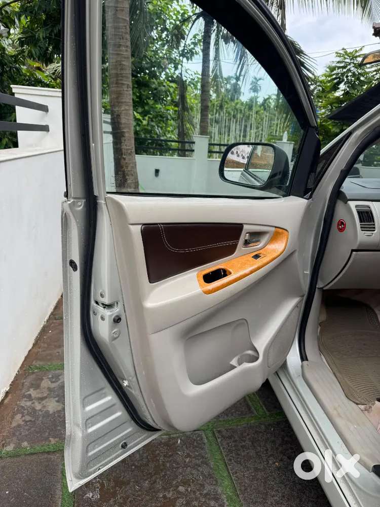 Toyota Innova 2009 Diesel Well Maintained