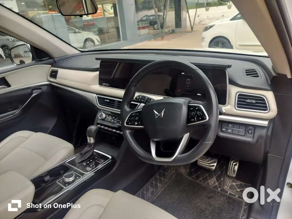 Mahindra Xuv700 Ax7l 2023