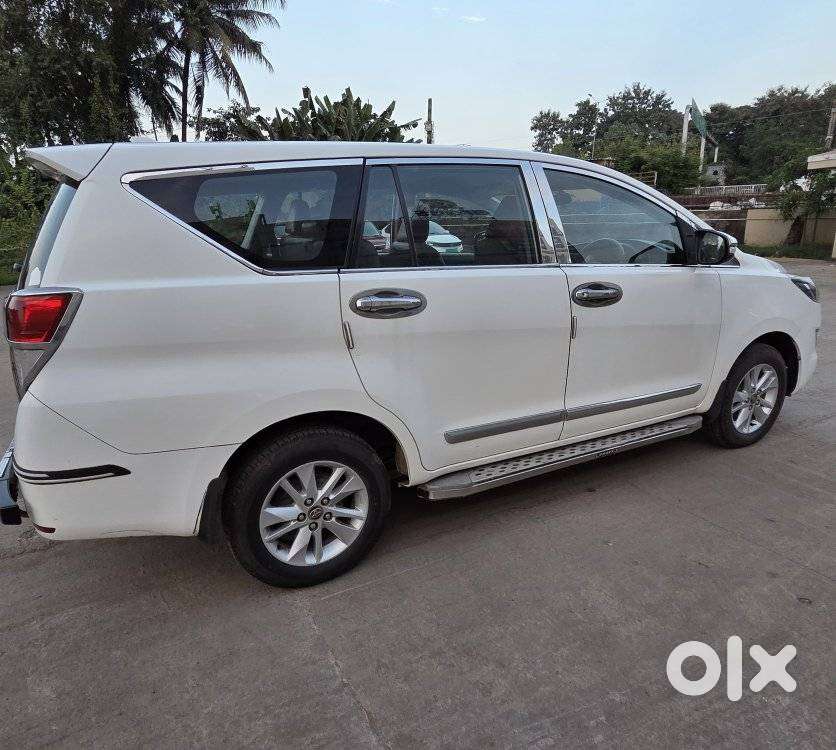 Toyota Innova Crysta G 8 Str, 2017, Diesel