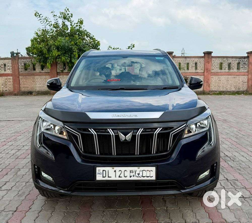 Mahindra Xuv700 2.0 Ax 5 Petrol Mt Str, 2024, Petrol
