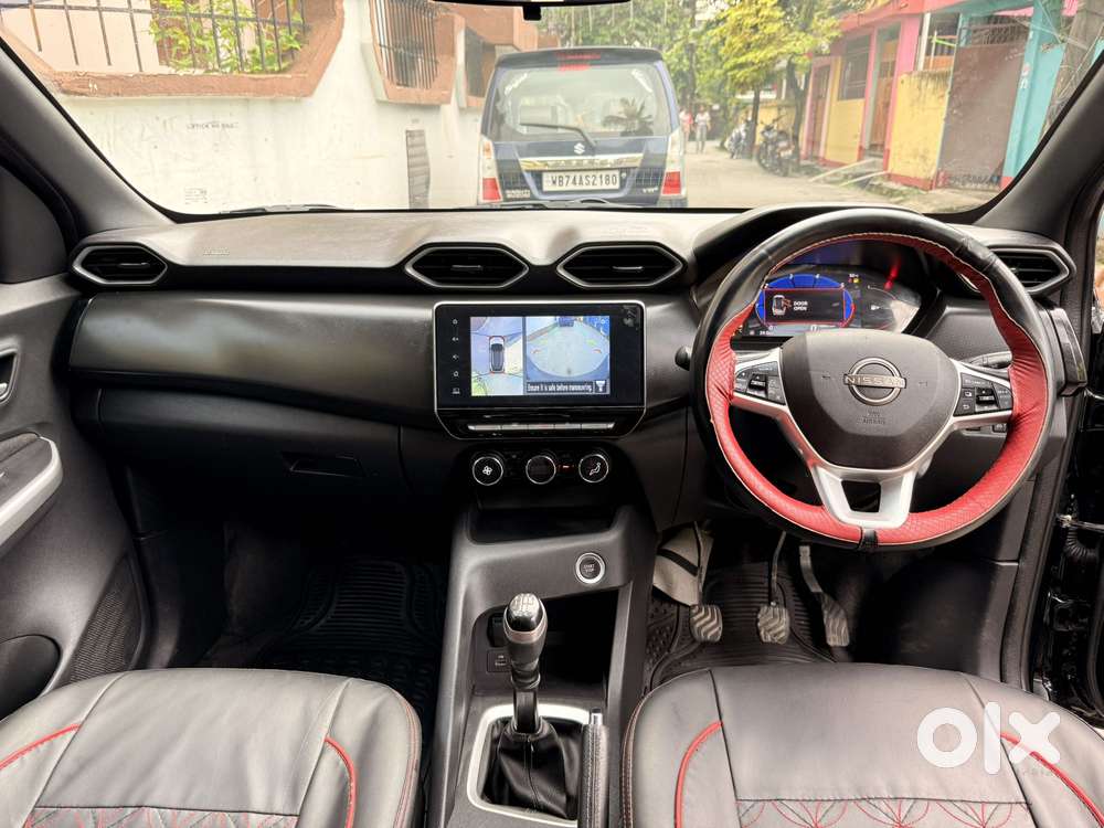 Nissan Magnite 1.0 Xv Premium, 2023, Petrol