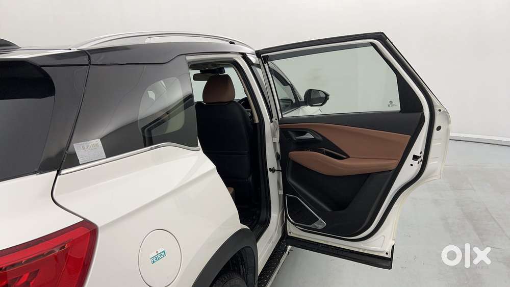 Mg Hector Plus Savvy Pro 1.5 Turbo Petrol Cvt 7 Str, 2023, Petrol