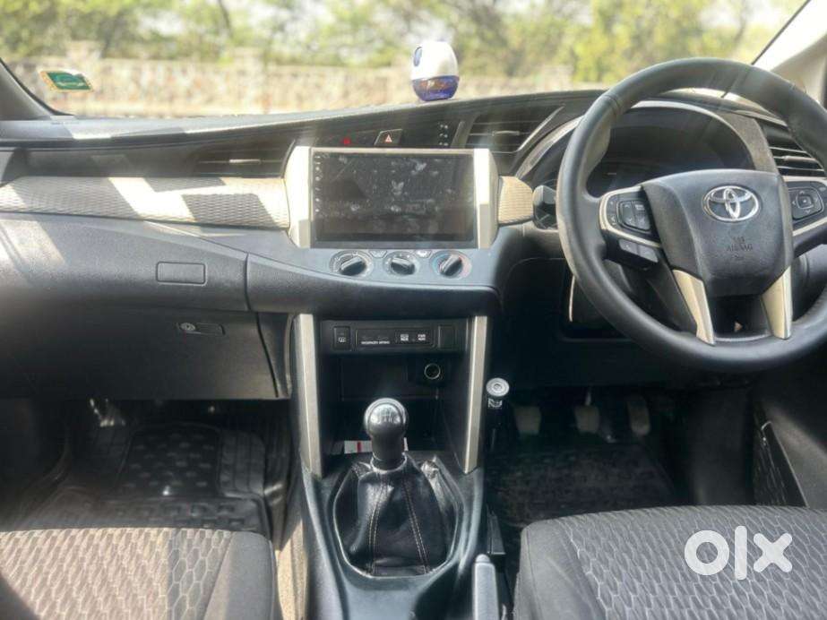 Toyota Innova Crysta 2.4 G Mt 7 Str, 2017, Diesel