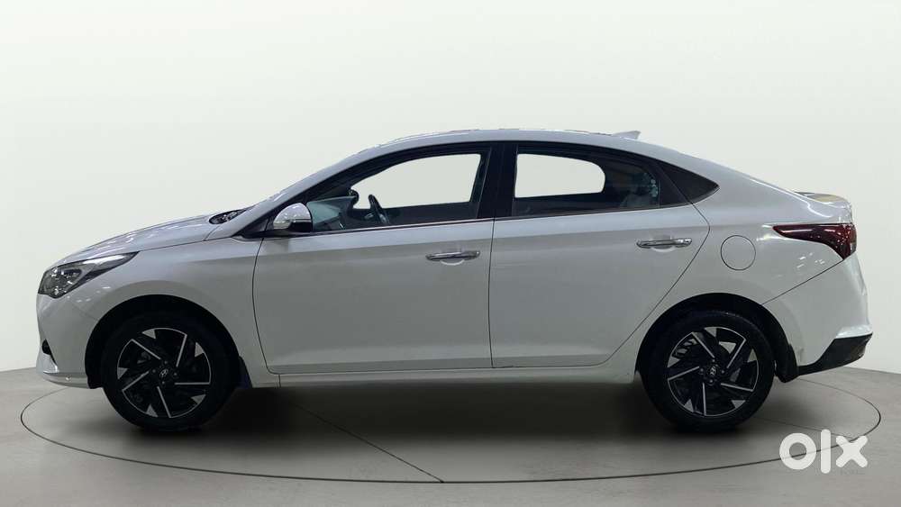 Hyundai Verna 1.5 Sx (o) Vtvt Ivt, 2022, Petrol