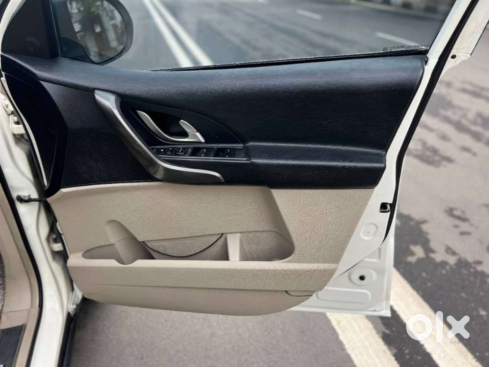 Mahindra Xuv500 At W6 2wd, 2017, Diesel