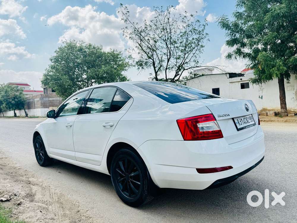 Skoda Octavia Elegance 2.0 Tdi At, 2013, Diesel