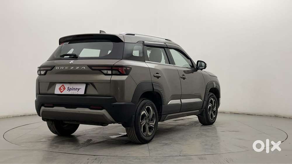 Maruti Suzuki Brezza 1.5 Zxi At Smart Hybrid Dual Tone, 2023, Petrol