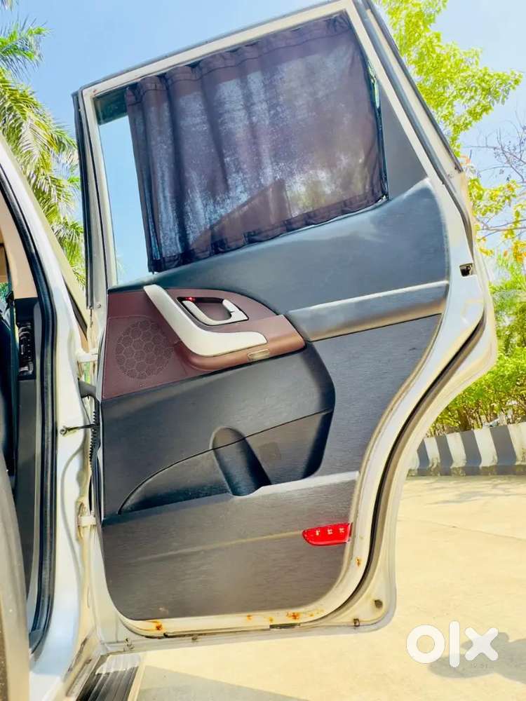 Mahindra Xuv500 2015 Variant