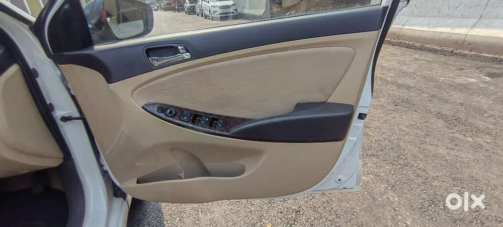 Hyundai Verna 2014 Petrol 140000 Km Driven